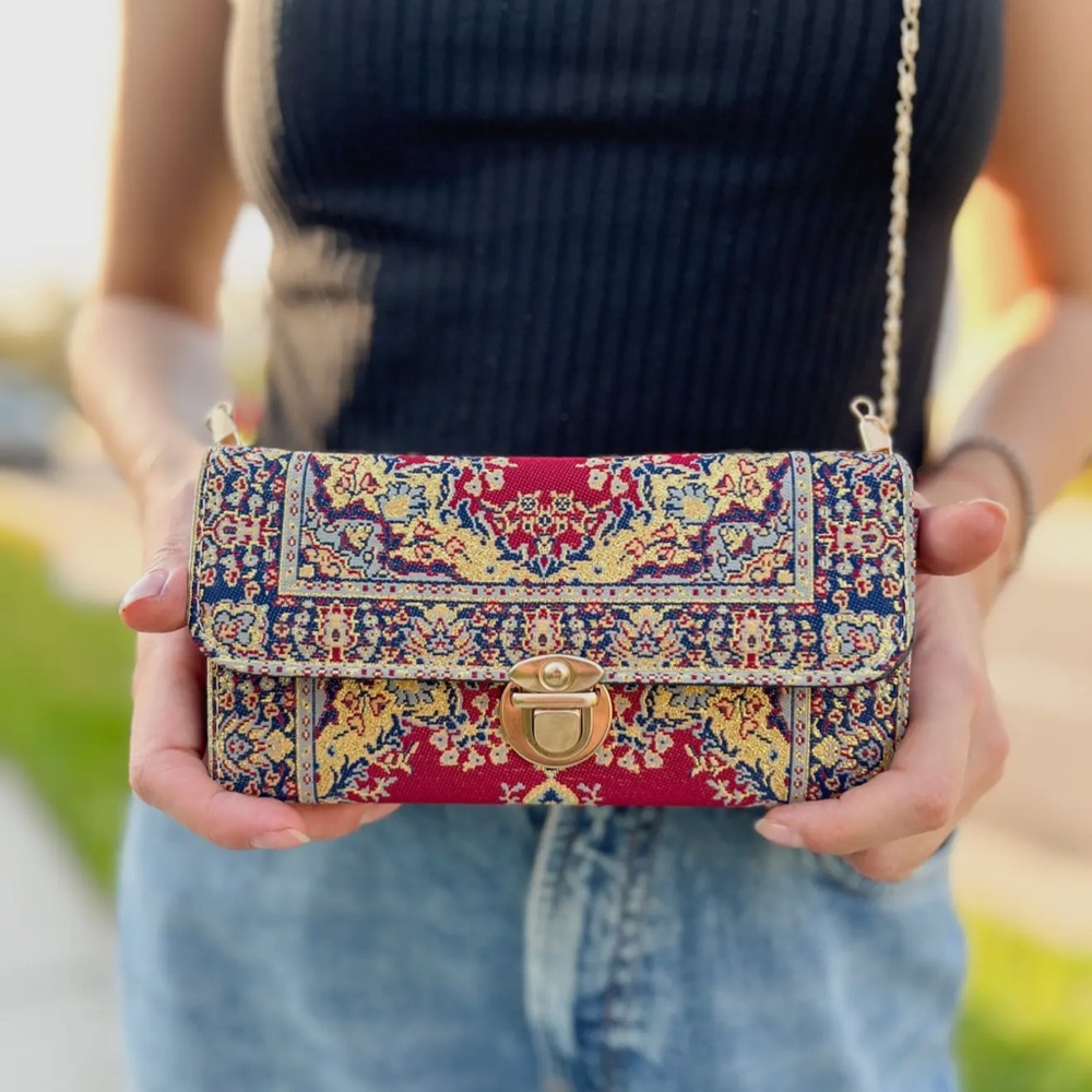 NWT Elegant Tapestry Boho Clutch Crossbody! - Picture 7 of 8